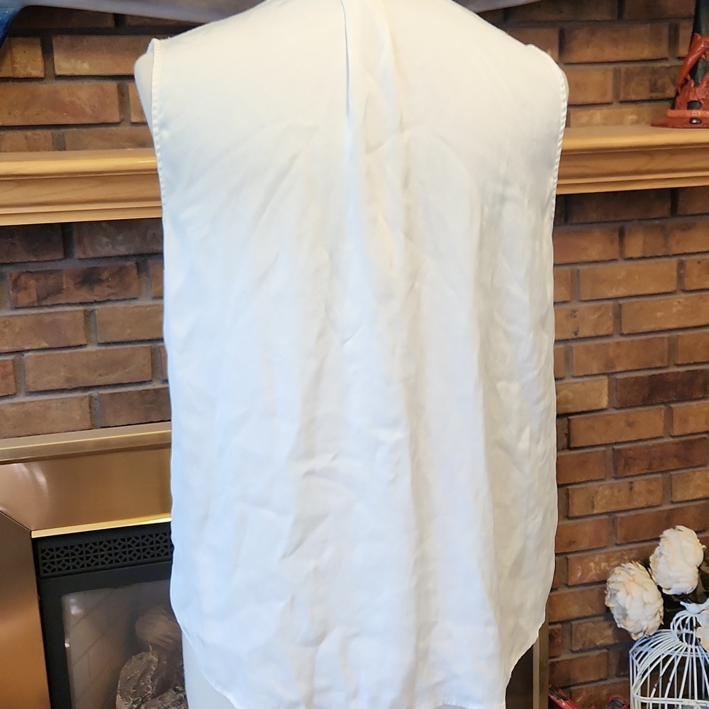 Quince Off White V-Neck Sleeveless Camisole Silk Spandex Blend Size Large - Picture 4 of 14